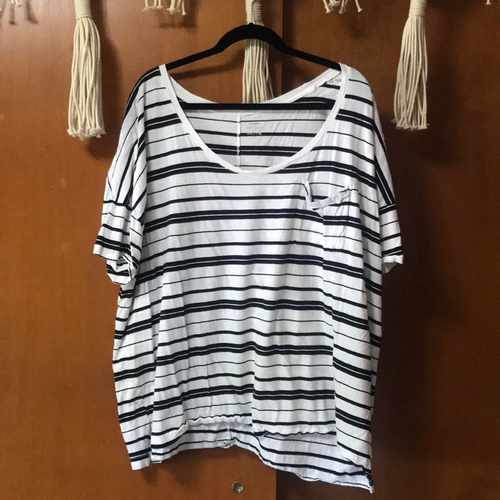 Old Navy Black & White Striped Boyfriend Tee